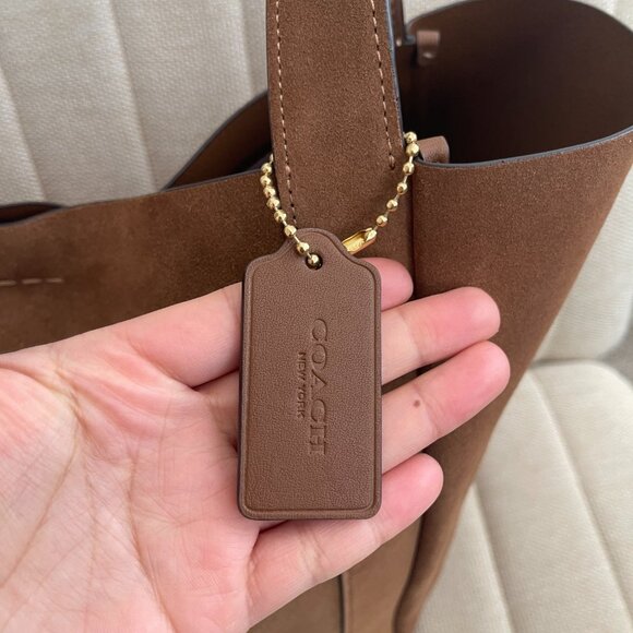 Hadley Tote Bag In Suede (color sienna) - Picture 4 of 8